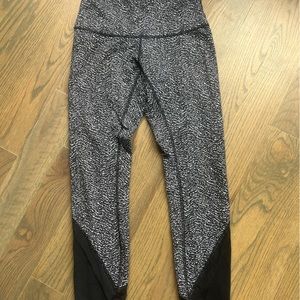 Lululemon Tight Mesh white black 4